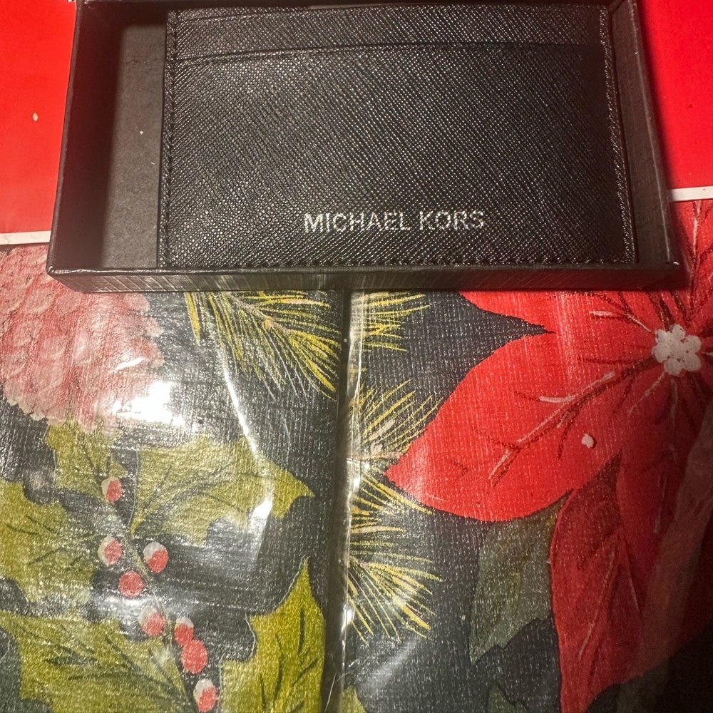 Michael Korrs Billfold Black